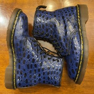 Doc Martens Blue Crocodile Boots - Women Sz 9